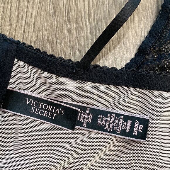 Victoria’s Secret Very Sexy black‎ lace plunge bra size 32DDD - Picture 10 of 11